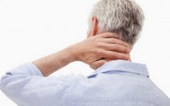 颈椎病的症状该如何预防？